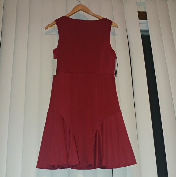 NWT NIKIBIKI Dark Red Dress - Picture 2 of 4